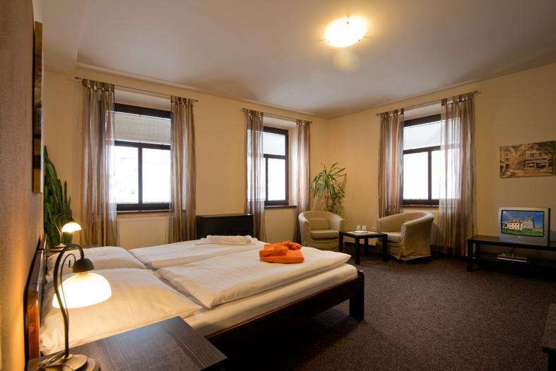 Hotel U Zlateho Byka Písek Dış mekan fotoğraf