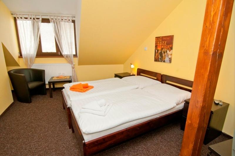 Hotel U Zlateho Byka Písek Dış mekan fotoğraf