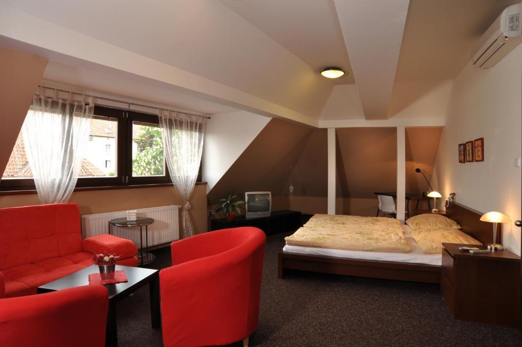 Hotel U Zlateho Byka Písek Dış mekan fotoğraf